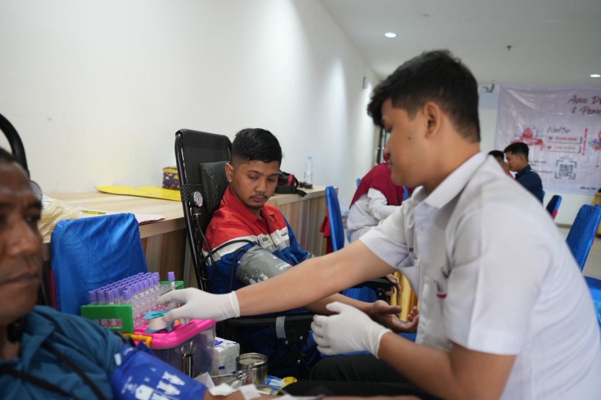 Foto Ketua PMI