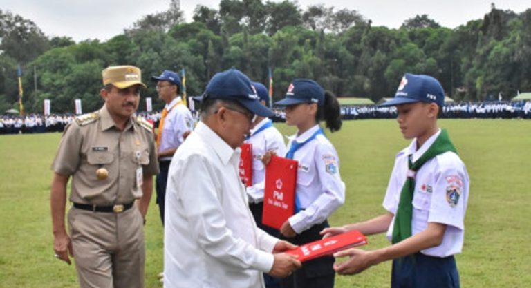 SEBANYAK 10.300 ANGGOTA PMR SE-JAKARTA TIMUR DILANTIK