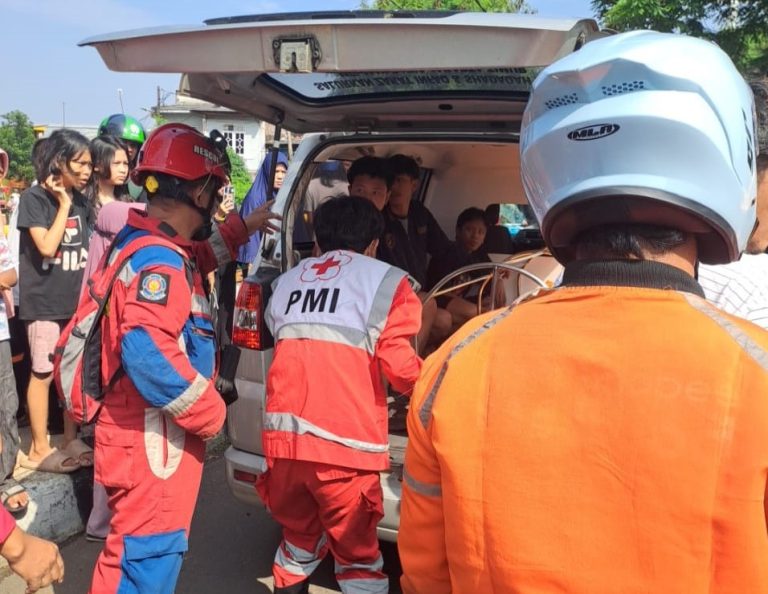 PMI Dumai Tanggap Evakuasi Korban Tenggelam di Kali Sunter